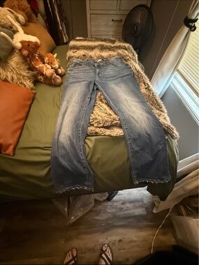 Women's Blue Boot-Cut Jeans - Casual Mid-Rise